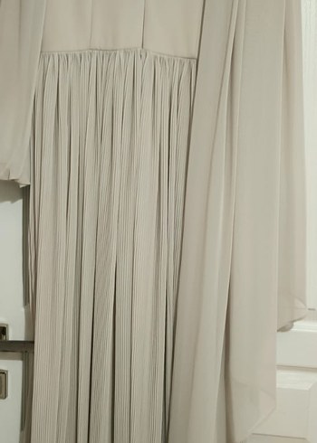 Bej Pilili tesettür Uzun Abiye Elbise - Görsel 2