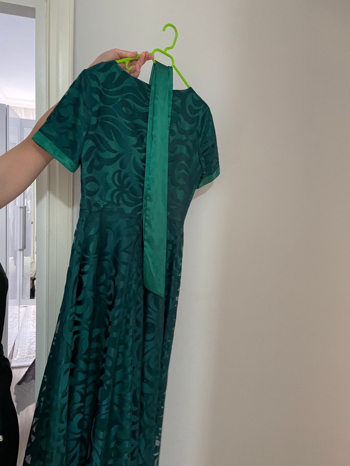 Uzun Yeşil Drapeli Kadın Elbise - Görsel 3