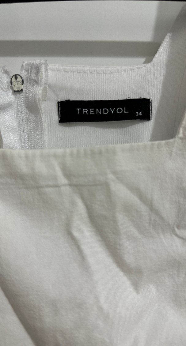 Dantel Detaylı Beyaz Kısa Kadın Bluz - Görsel 2