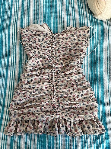 xs Beden zara fırfırlı mini elbise