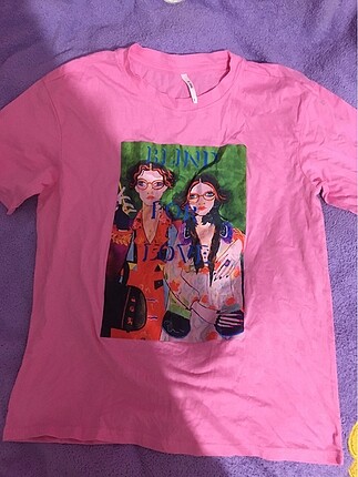 pembe tshirt