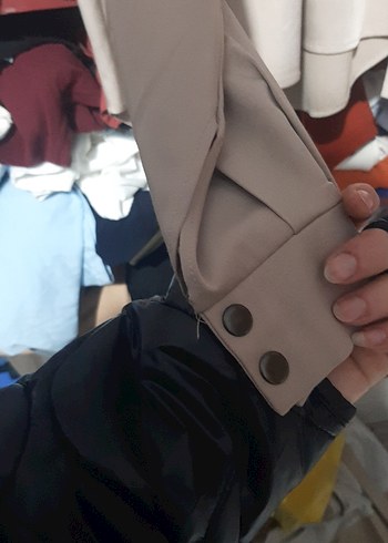 Düğmeli Bej Kadın Uzun Kollu Salaş Gömlek - Görsel 4