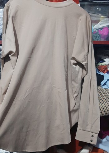 Düğmeli Bej Kadın Uzun Kollu Salaş Gömlek - Görsel 3