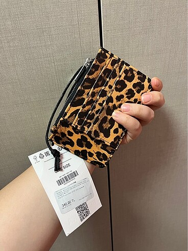 Bershka cüzdan leoparlı