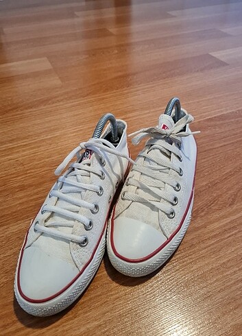 Converse beyaz spor ayakkabı