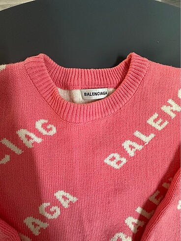 m Beden Balenciaga kazak