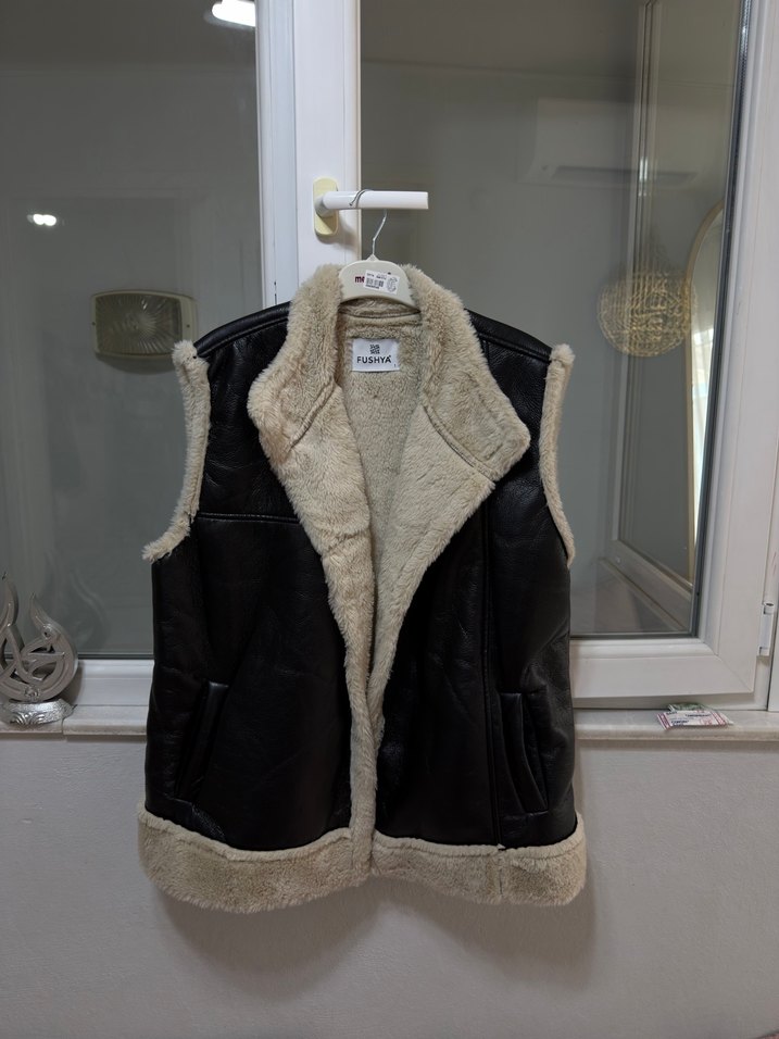 Kahverengi Deri Kürklü Kolsuz Ceket - Görsel 3