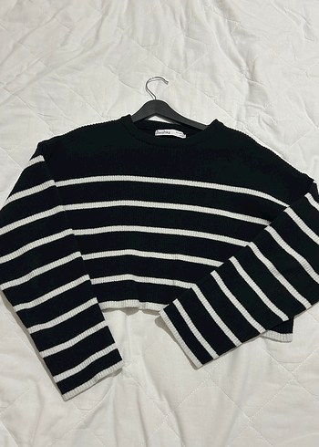 Bershka Siyah Beyaz Çizgili Triko Kadın Kazak - Görsel 3