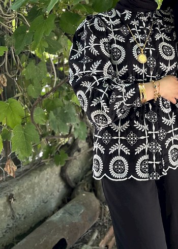 Nakışlı Siyah Tesettür Tunik - Görsel 3