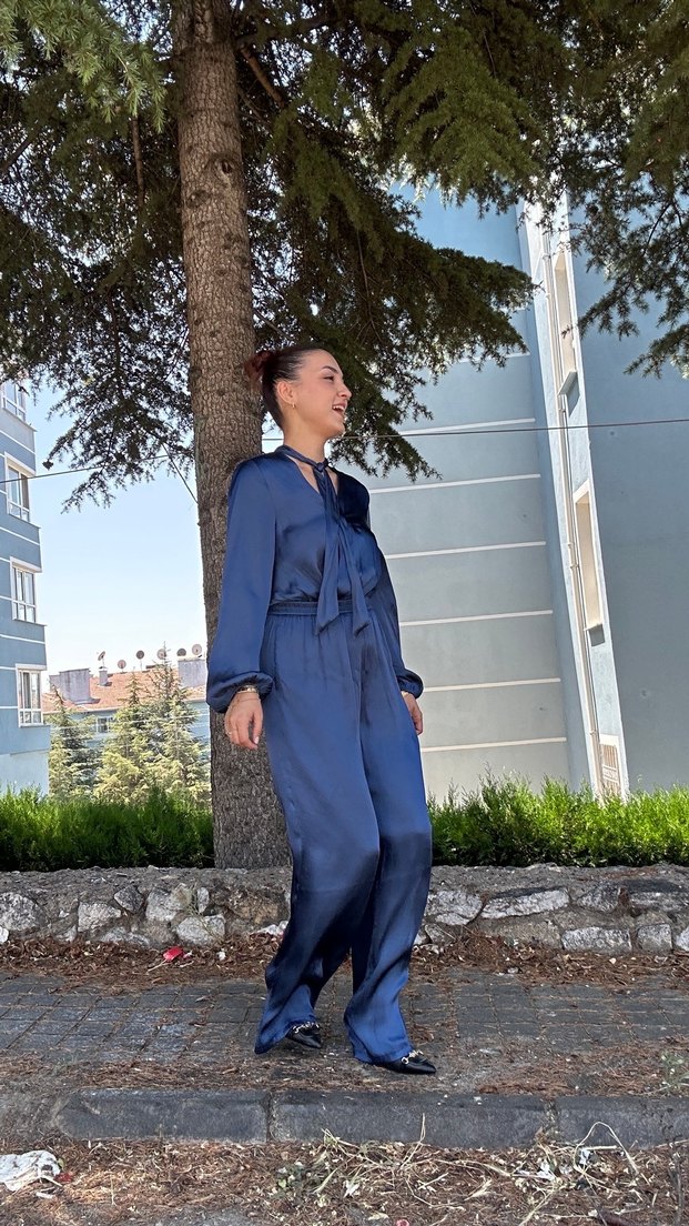 Mango Mavi İpek Görünümlü Bağlamalı Yaka Kadın Tulum - Görsel 3