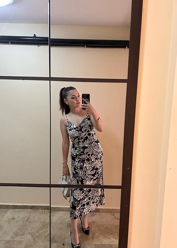 H&M Siyah Çiçekli Elbise - Görsel 2