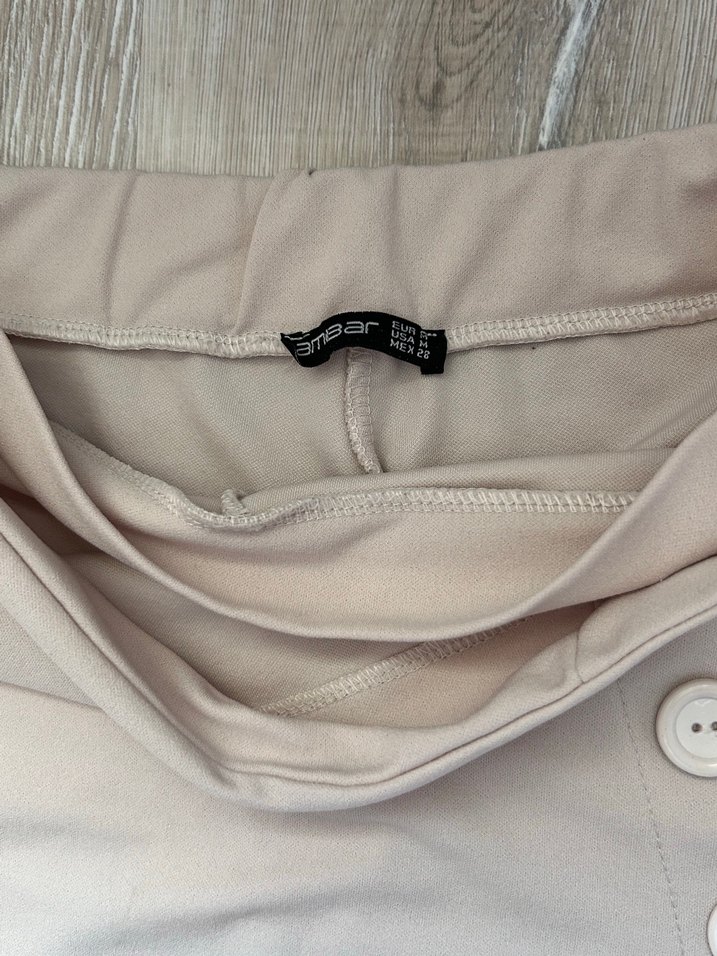 Düğmeli Bej Yüksek Bel Mini Şort - Görsel 2