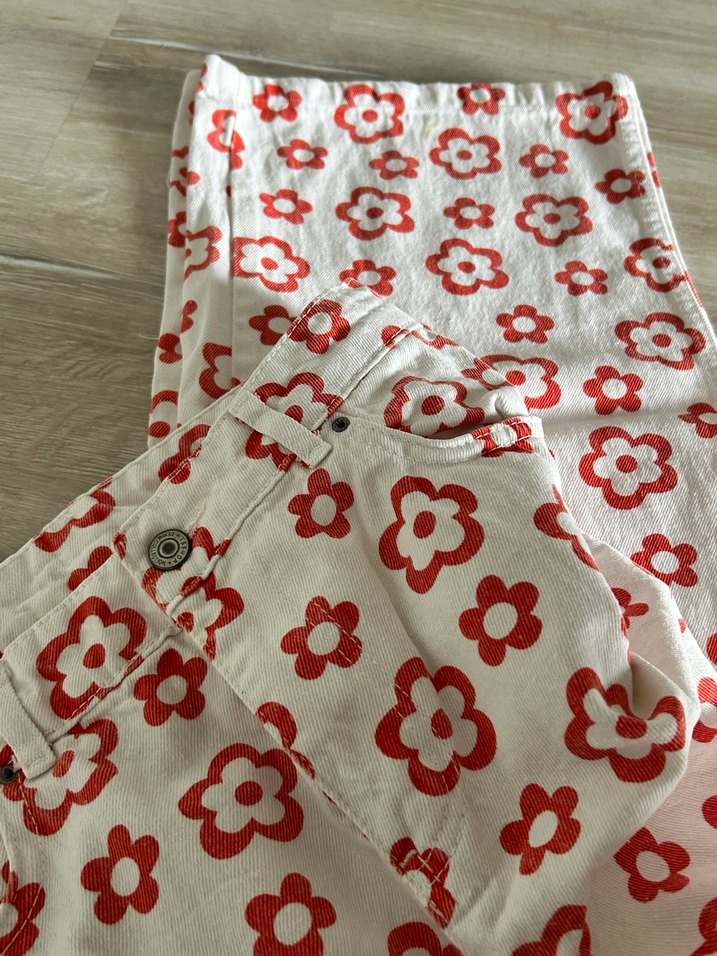 Bohem Çiçek Desenli Kırmızı Midi Kot Pantolon - Görsel 2