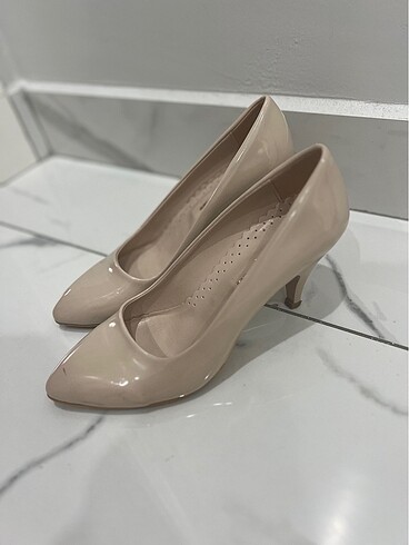 Rugan Stiletto