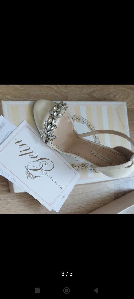 Beyaz Stiletto Topuklu Kadın Abiye Ayakkabı
Marcatelli - Görsel 3