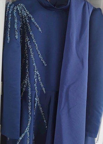 Uzun Kollu, Boncuk İşlemeli Altın Mini Abiye 
Mehtap Koçak - Görsel 4