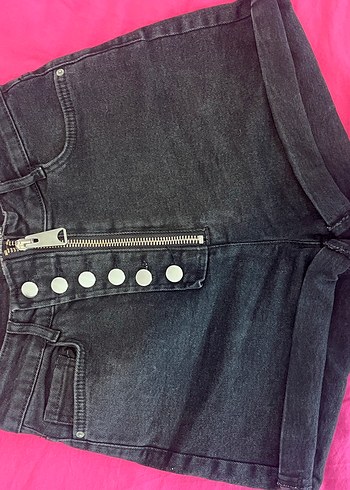 Düğmeli Siyah Mini Denim Şort