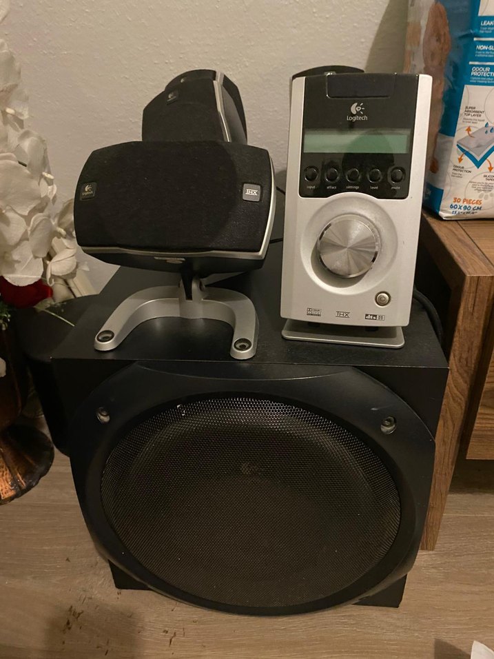 Logitech Gri Beyaz ev sinema sistemi - Görsel 3