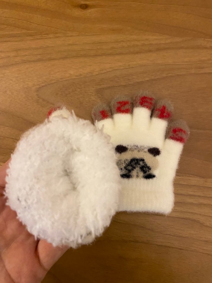 Nakışlı Beyaz  Parmaklı Eldiven - Görsel 3