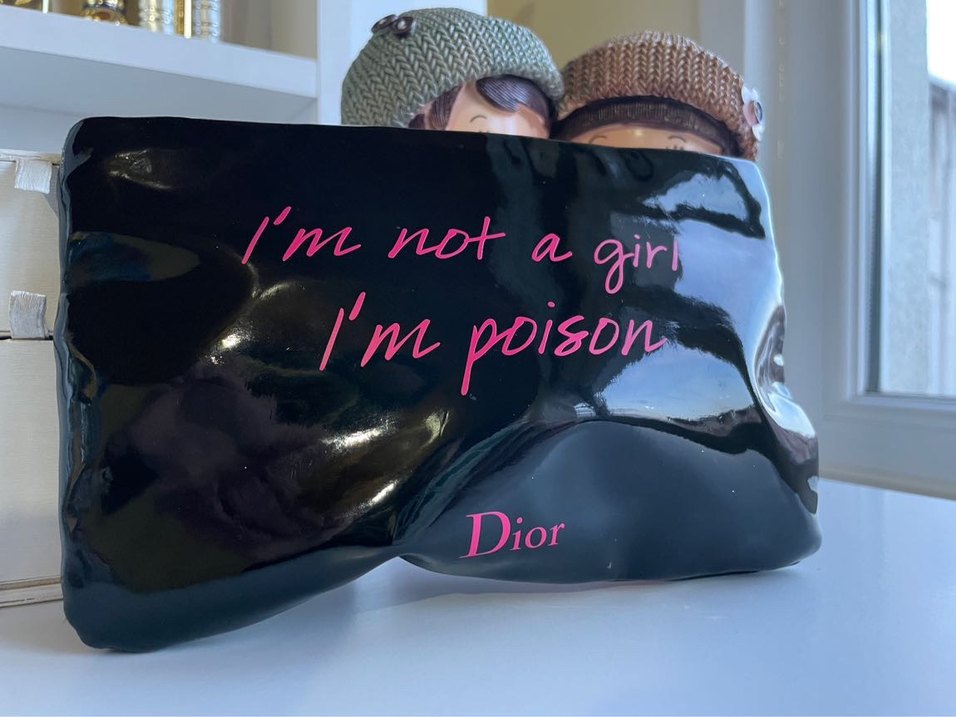 Dior Koyu Pembeli makyaj çantası - Görsel 4