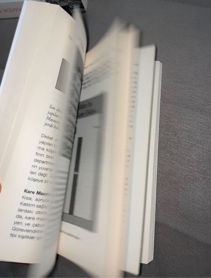 Dikkat Vücudunuz Konuşuyor - Ahmet Şerif İzgören - Görsel 2