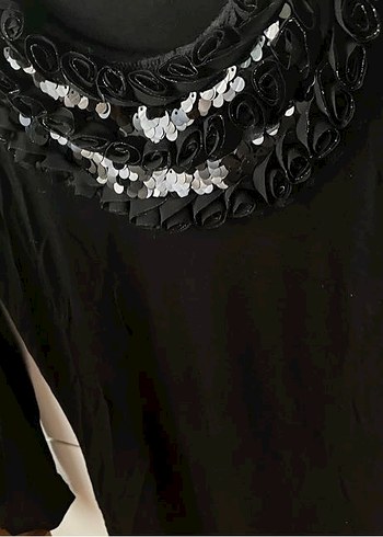 Uzun Kollu Siyah Gotik Nakışlı Bluz