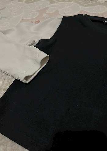 Uzun Kollu Siyah-Beyaz Tişört - Görsel 4