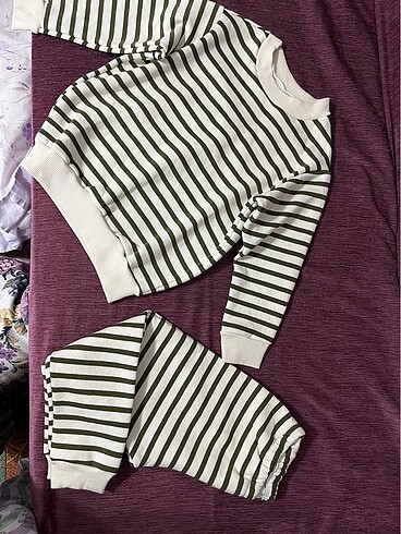 4 Yaş Beden 3 iplik şardonlu yumuşacık sweatshirt takım