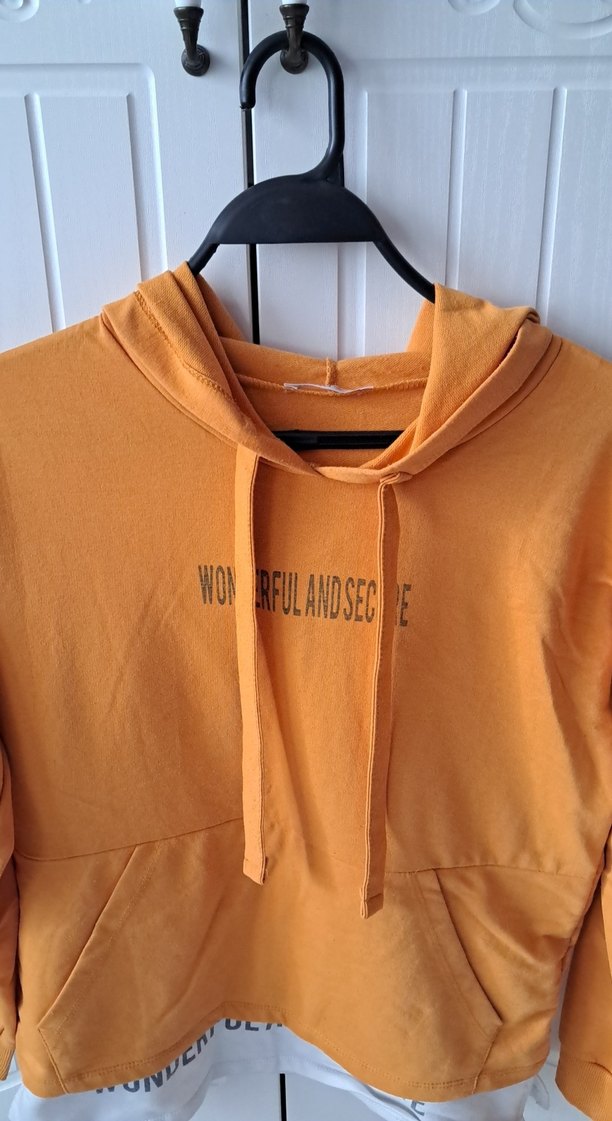 Sarı Kapüşonlu Kadın Sweatshirt - Görsel 2