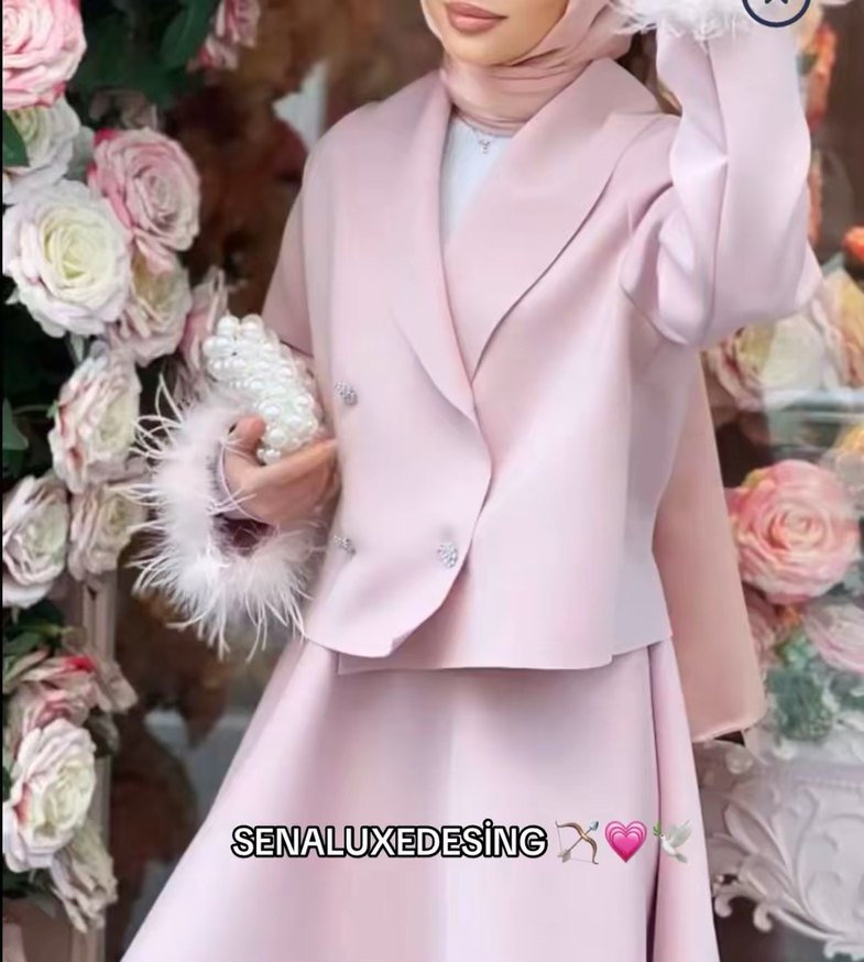 Pembe Tüylü Kadın Etek takım - Görsel 4