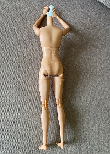 Beden Barbie sarışın sonsuz hareket