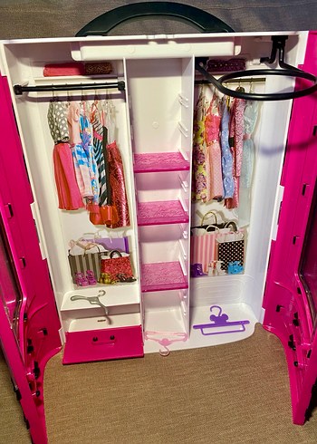 Üç askılı Barbie gardrop - Görsel 2
