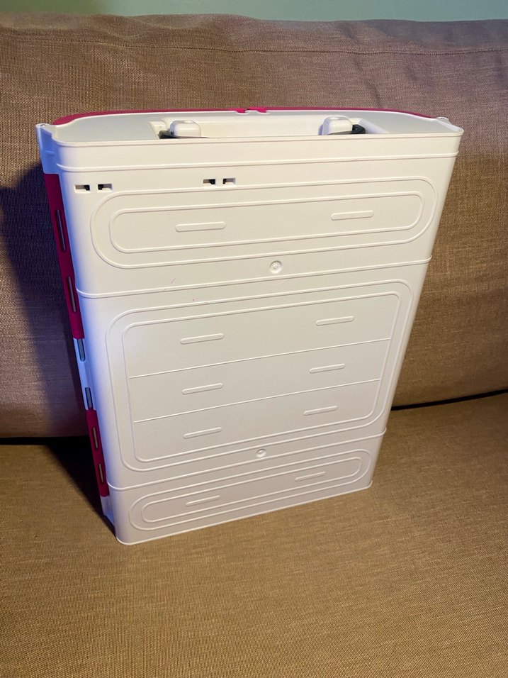 Üç askılı Barbie gardrop - Görsel 5