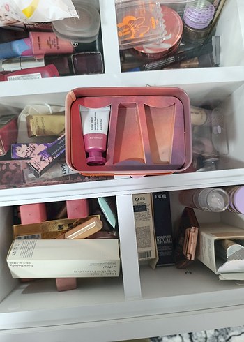 Glossier Pastel Pembe Allık - Görsel 4