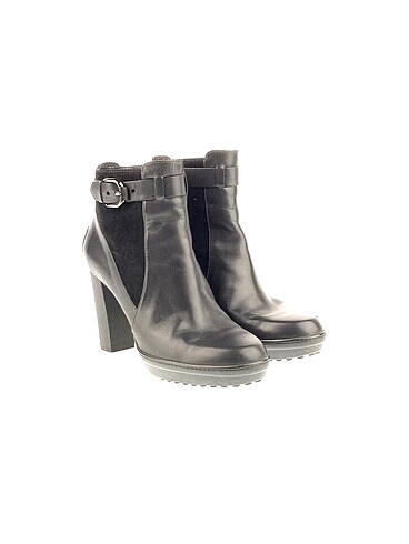 Tod's Tod's Bot %70 İndirimli.