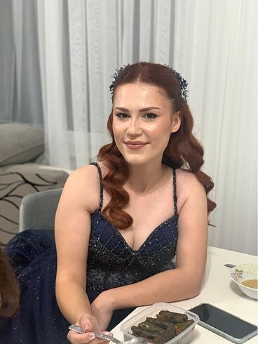Nişan elbisesi