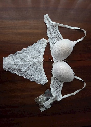 Beyaz Dantel Sütyen Takımı 5 parça - Görsel 2