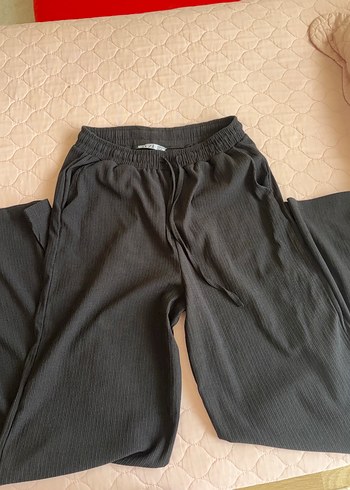 Zara Kadın Siyah Pilili Keten Rahat Pantolon