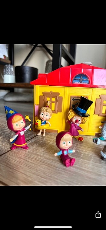  Beden Masha ve Koca Ayı Evi ve Figürleri