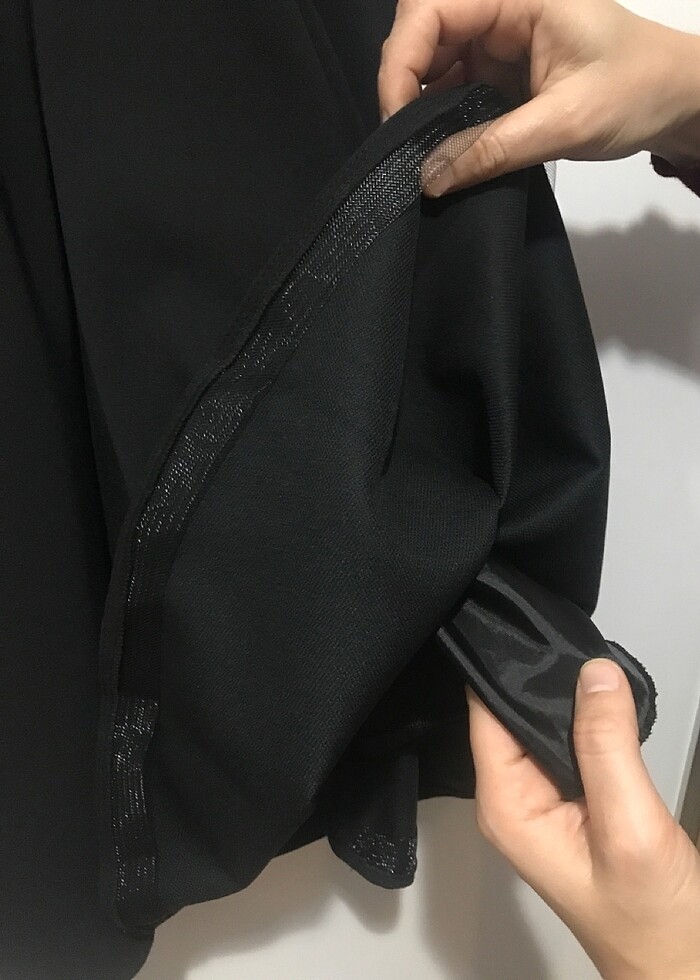 Siyah krep kumaş arkası bürümcüklü mezuniyet elbisesi - Görsel 4