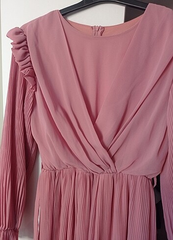 Pembe tesettür elbise