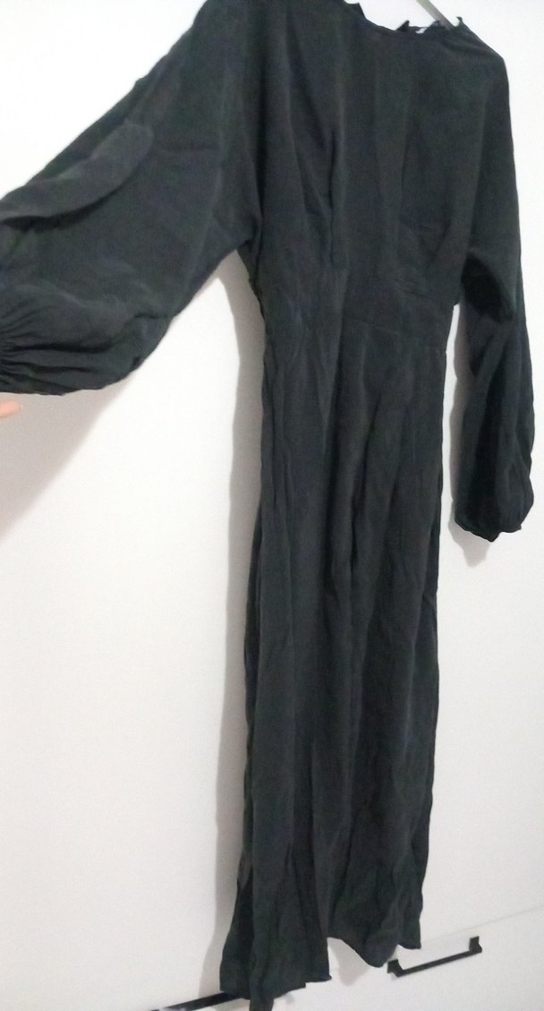 Uzun Siyah Keten V Yaka Elbise - Görsel 4