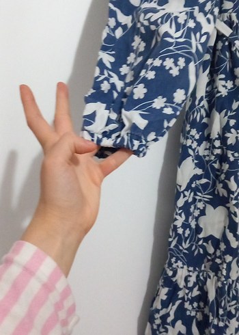 Uzun Kollu Lacivert Desenli Uzun Elbise - Görsel 2