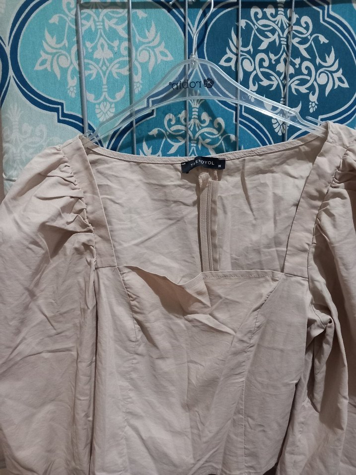 Bej Keten V Yaka Uzun Kollu Bluz - Görsel 2