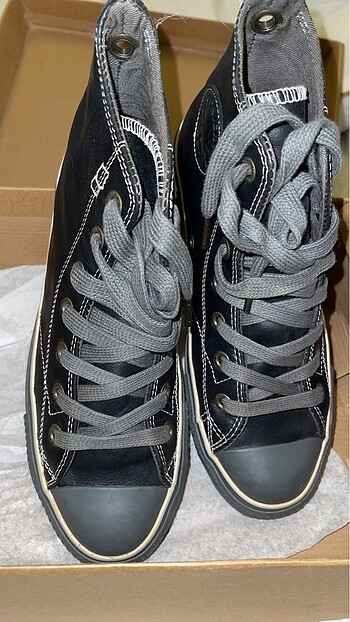 Converse Her şey resimde gösterdiğim gibi