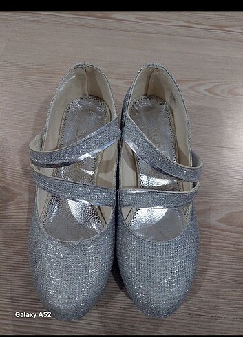 Flo Ayakkabı 35