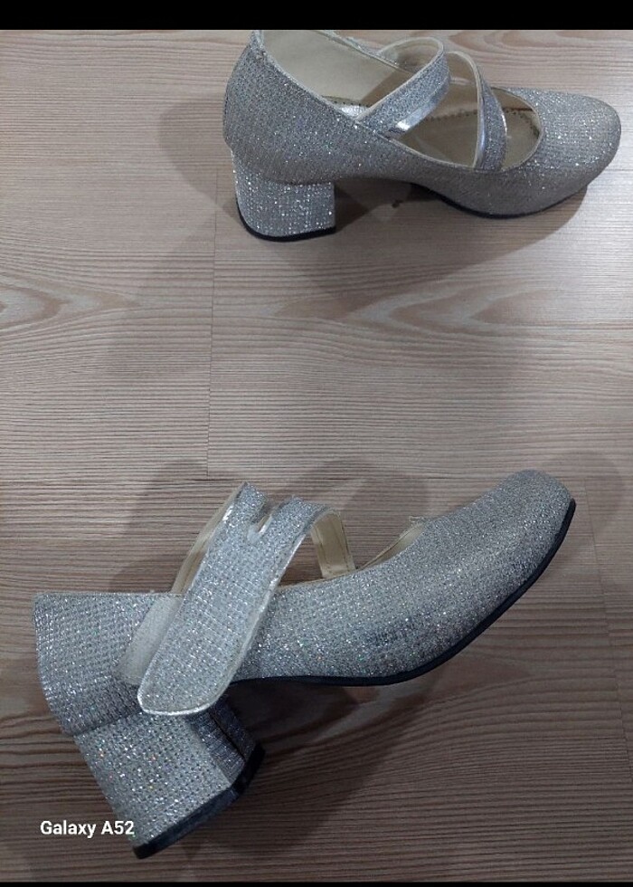 Işıltılı ayakkabı - Görsel 2