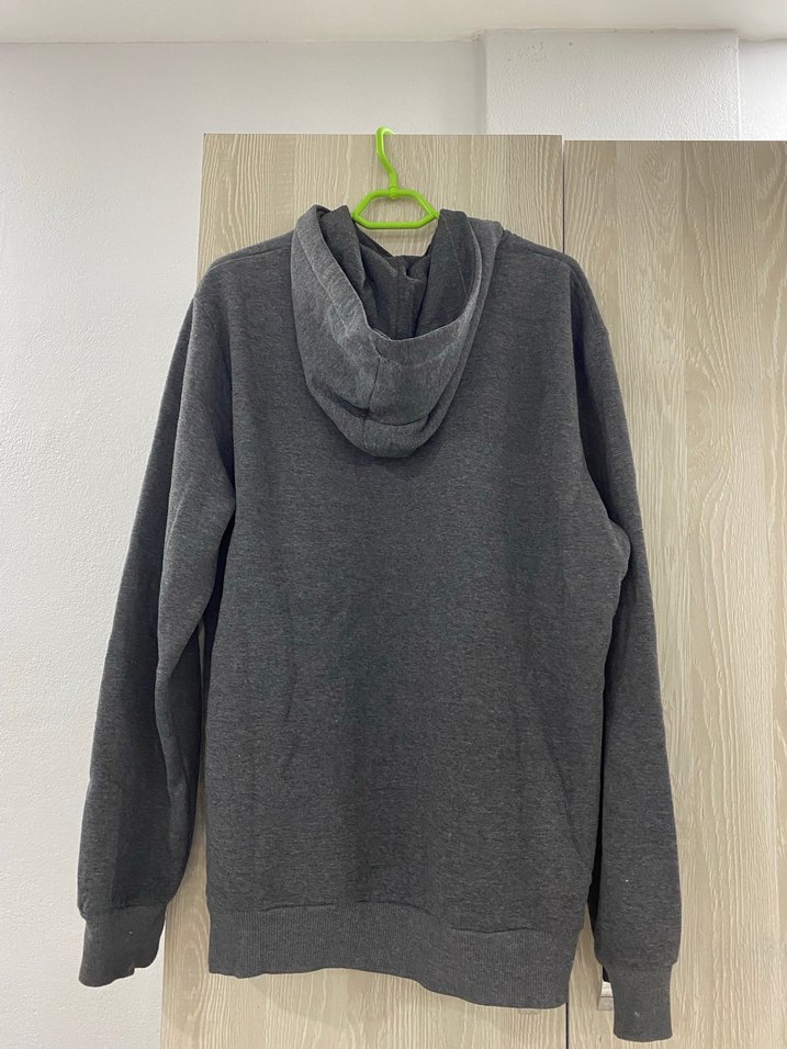 Gri Kapüşonlu Spor Sweatshirt - Görsel 3