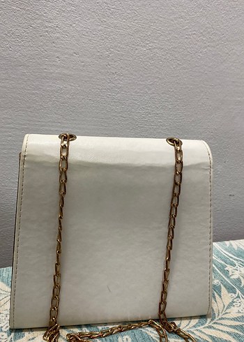 Beyaz Deri Tokalı Kadın Çanta - Görsel 3