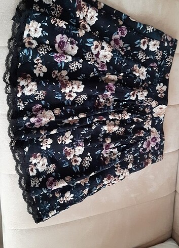 l Beden çeşitli Renk Stradivarius mini etek